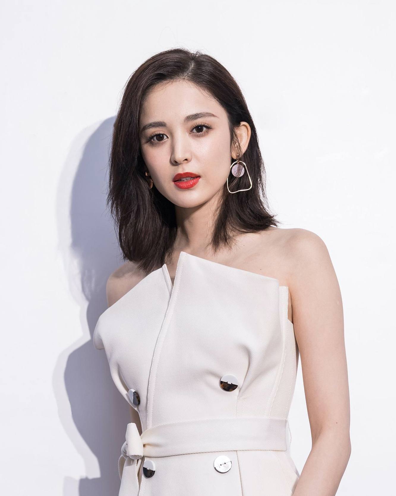 Model rambut sebahu dengan layer. (Foto: Shutterstock)
