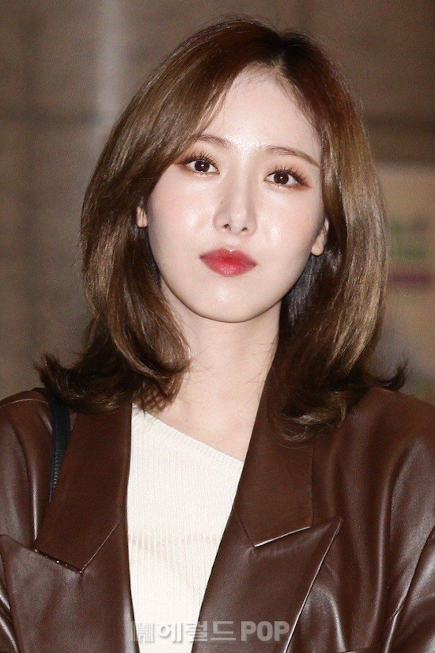 Jika rambutmu tebal, kamu wajib coba gaya rambut sebahu. (Foto: Storykpop)