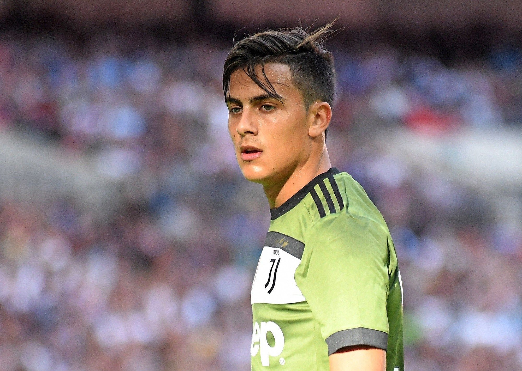 gaya rambut quiff pesepak bola paolo dybala
