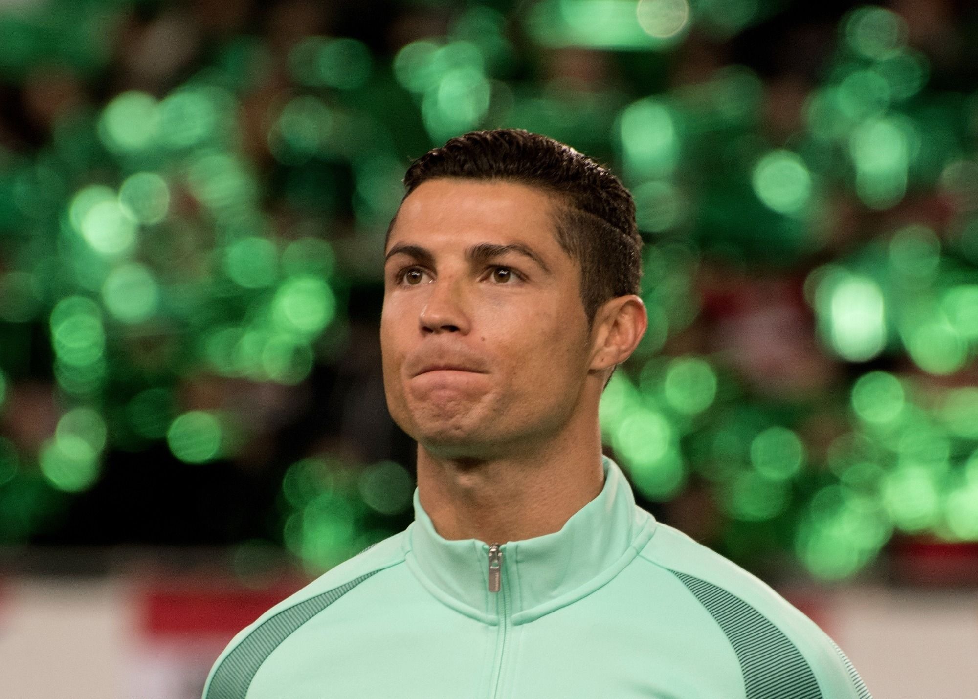 gaya rambut sleek undercut pesepak bola christiano ronaldo