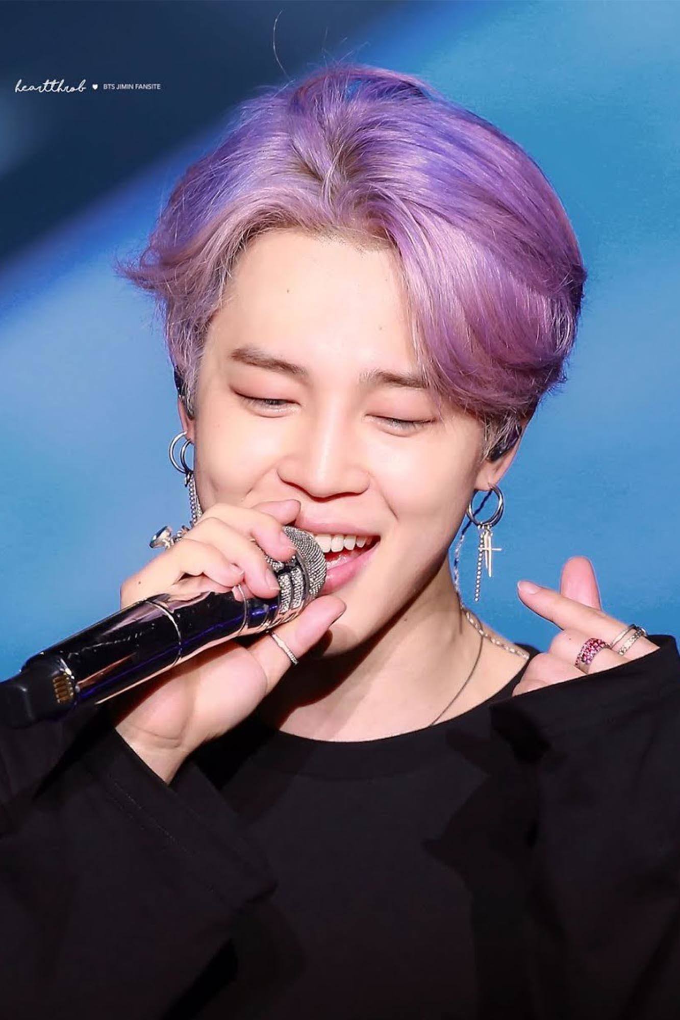 jimin bts dengan warna rambut ungu