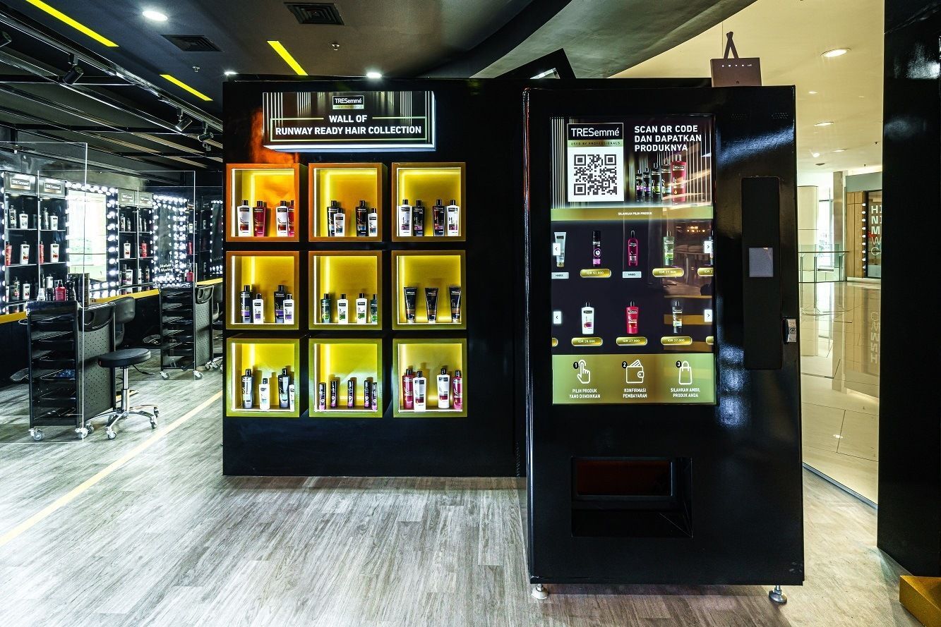 TRESEMME Backstage Salon