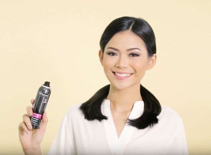 Wanita asia gaya rambut pesta akhir tahun infinity braid