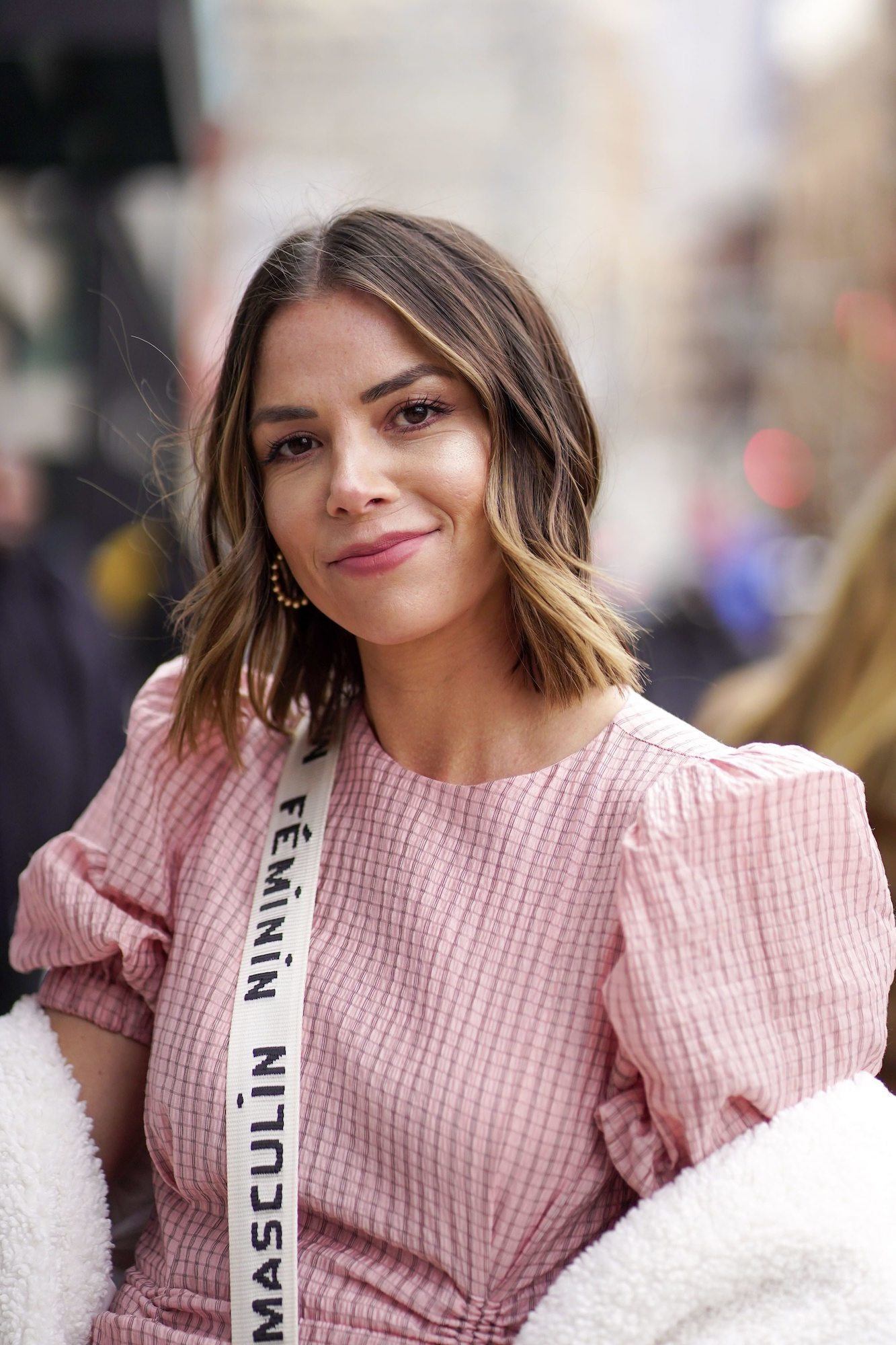 Highlight rambut cokelat ini bikin wajah terlihat cerah. (Foto: Shutterstock)