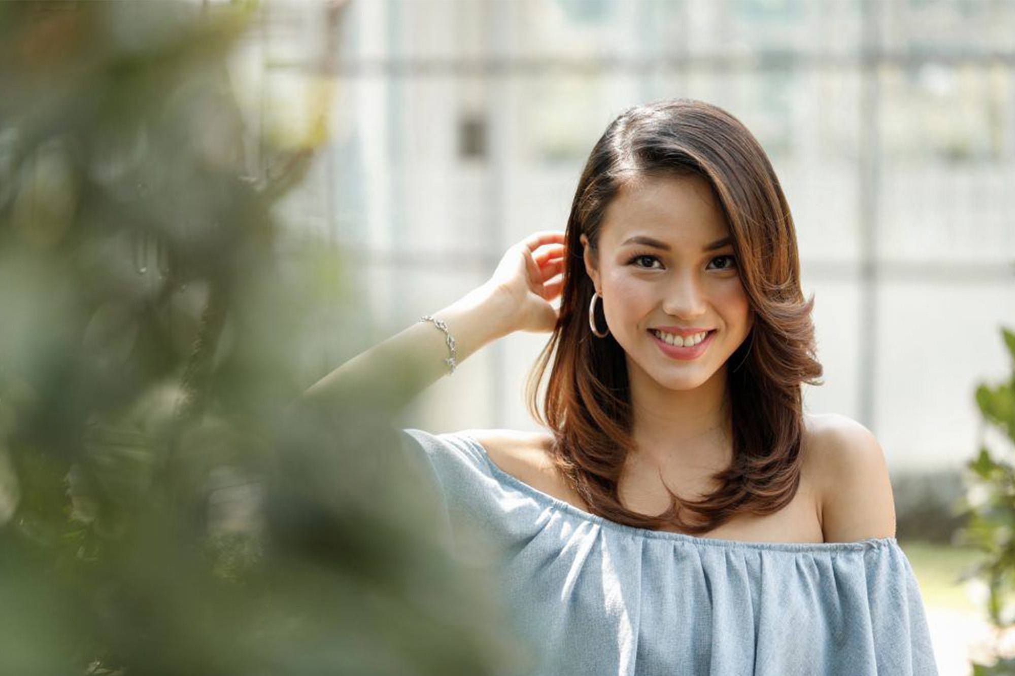Punya poni yang sudah memanjang? Rapikan sedikit hingga menjadi curtain bangs! (Foto: instagram/_imyour_joy)