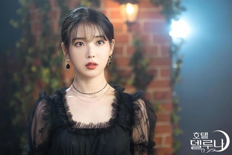 IU dalam drama Hotel Del Luna. (Foto: tvN Korea)