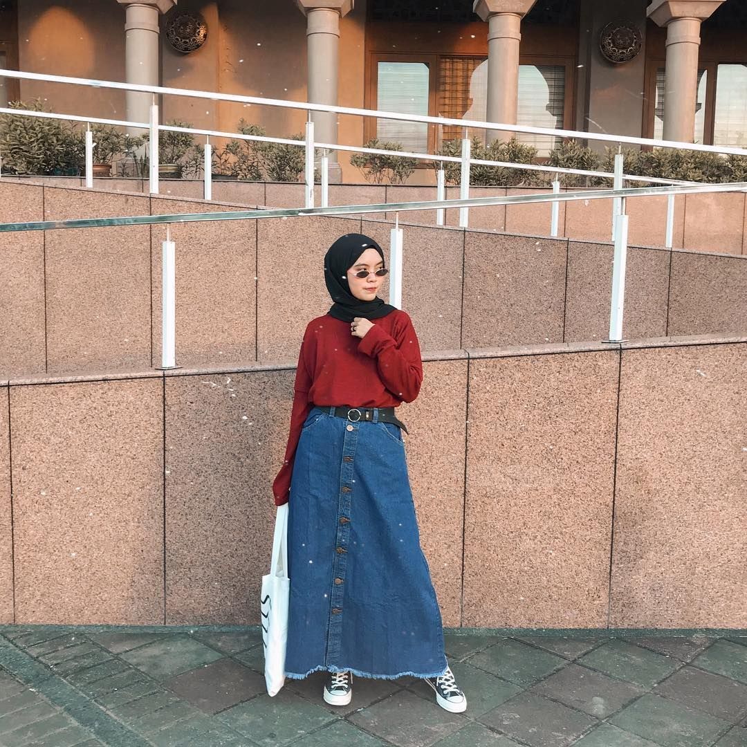 Simpan inspirasi gaya rok hijab ini untuk nanti kalau sudah masuk kuliah lagi, ya! (Foto: Pinterest)