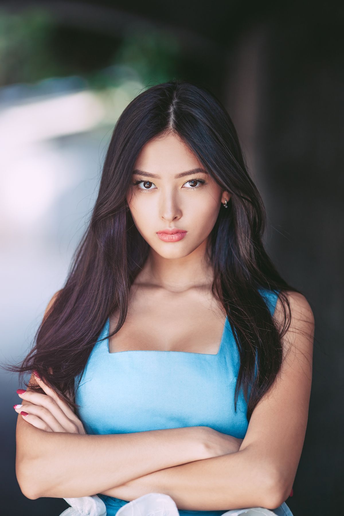 Rambut lurus dengan rambut dengan layer.