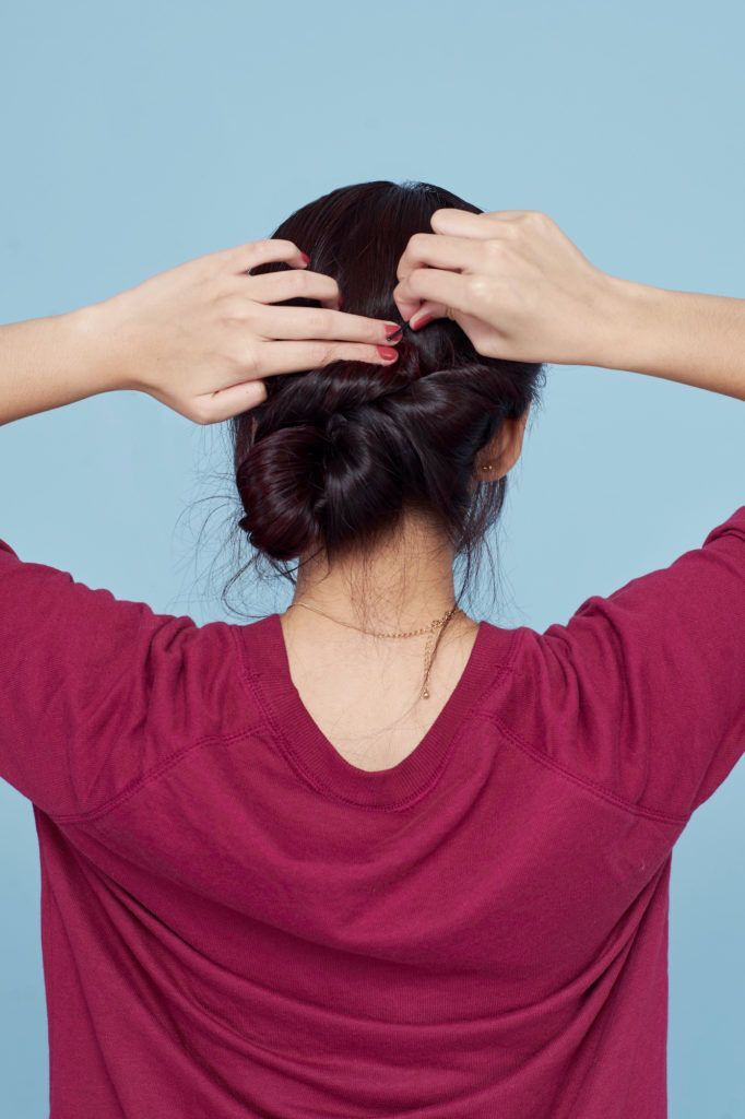 Step 6 - gaya rambut banana bun