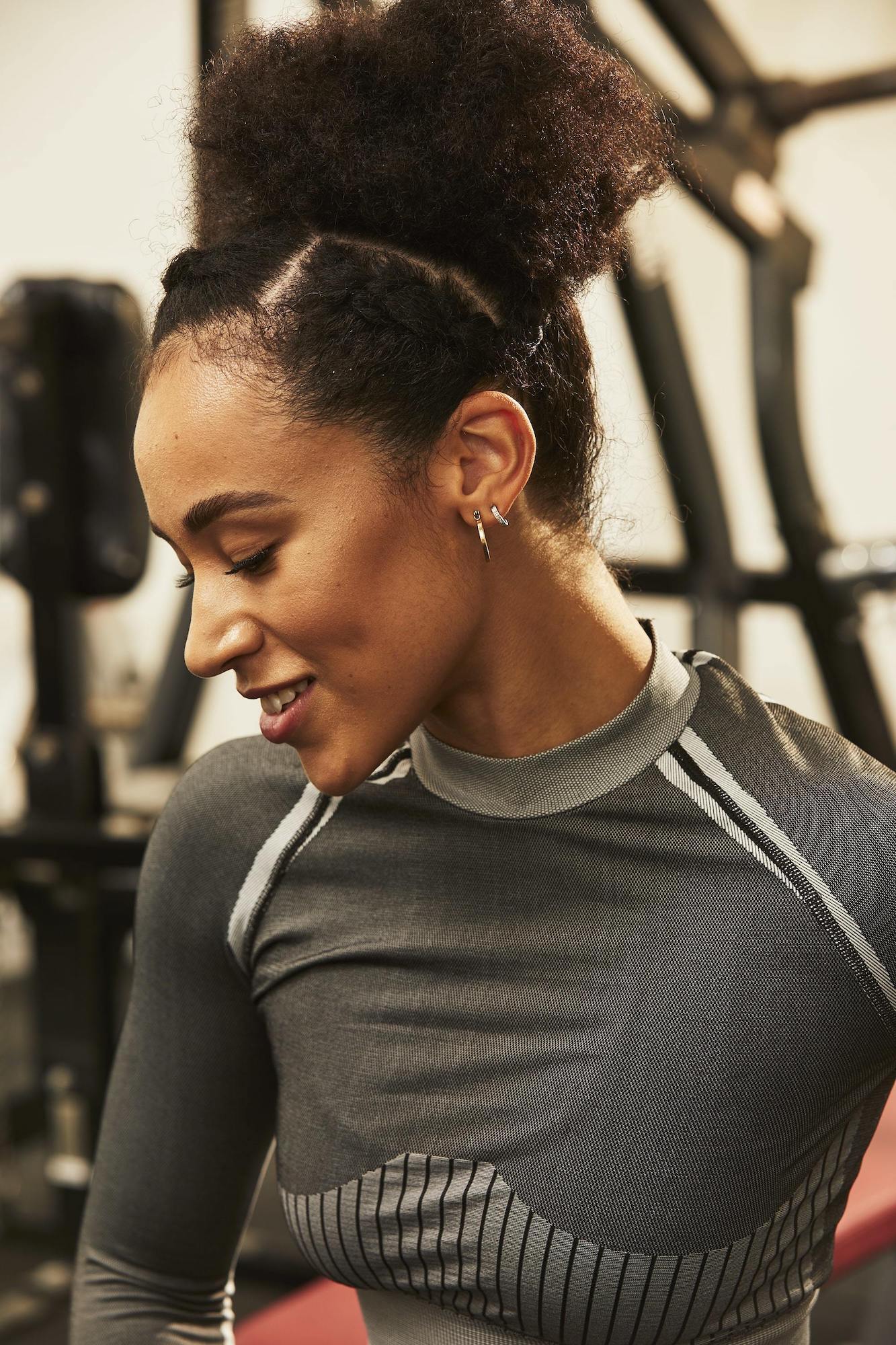 Pineapple bun dengan braid untuk berolahraga