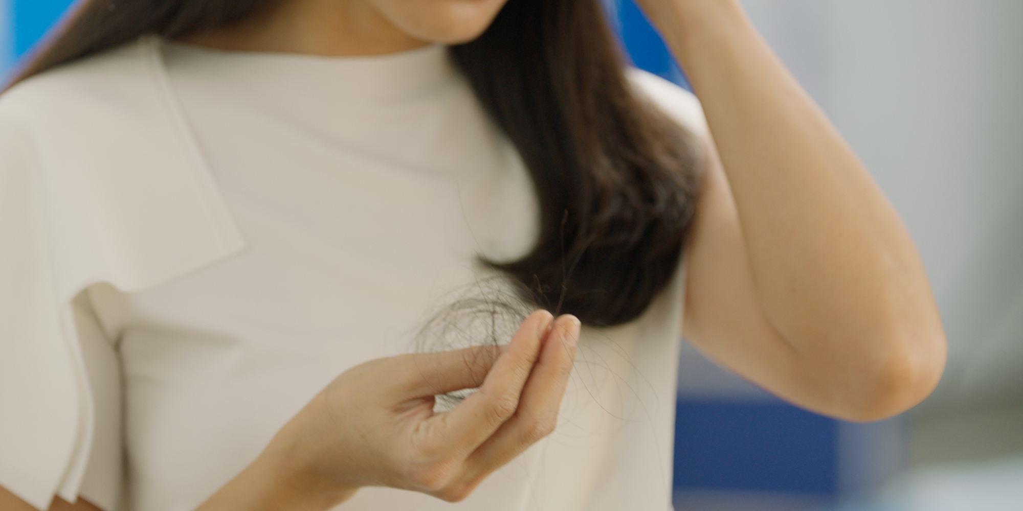 dian sastro dan rambut rontok