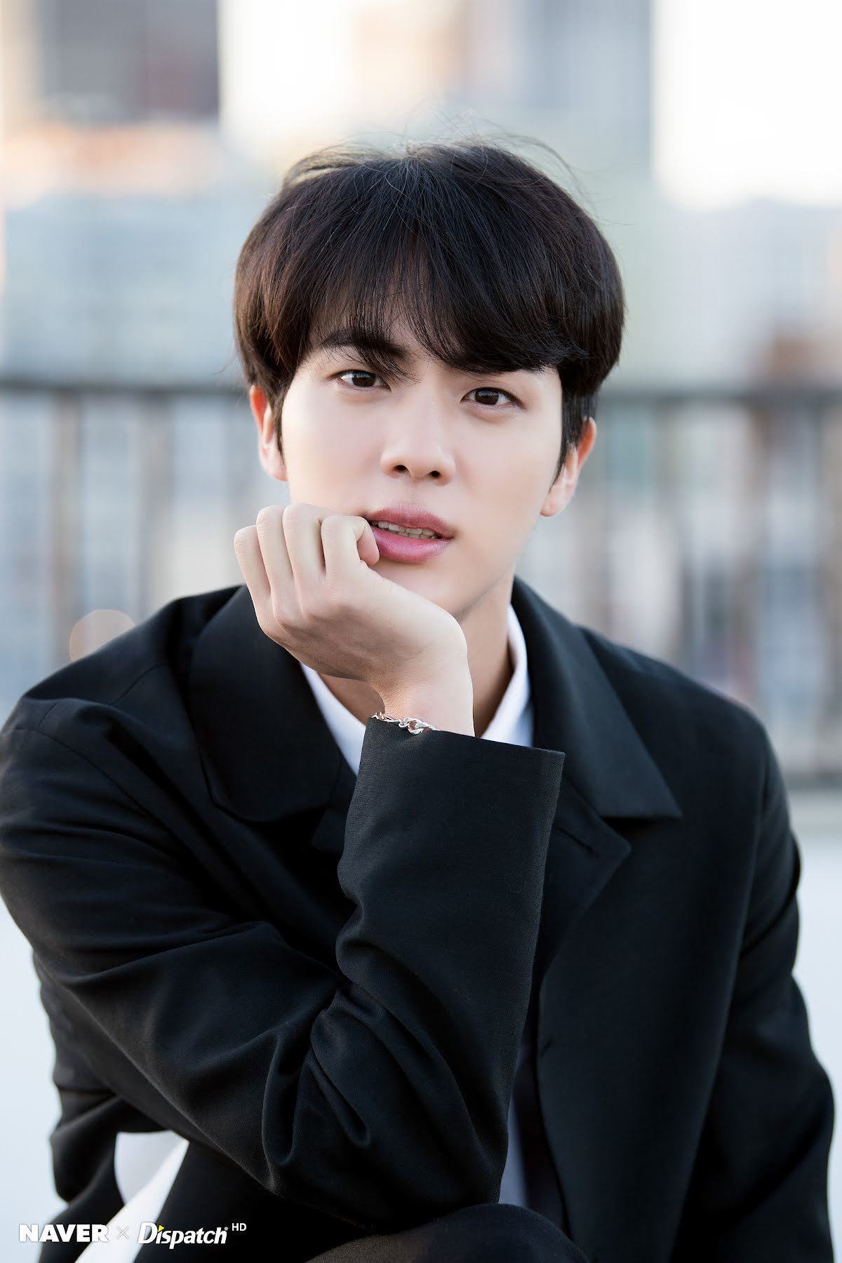 Model rambut Jin BTS. (Foto: Koreaboo)