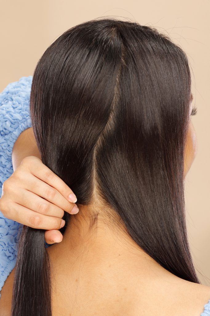 Step 1 tutorial chignon criss cross