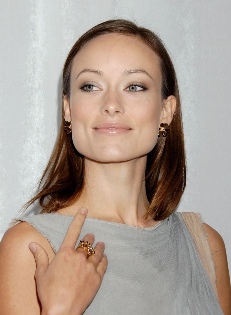 olivia wilde yang memiliki bentuk wajah kotak
