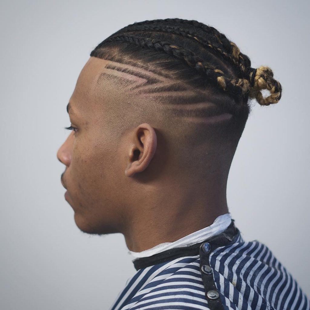 Model anyaman rambut pria yang unik sekaligus keren! (Foto: Men's Hairstyle Trends)