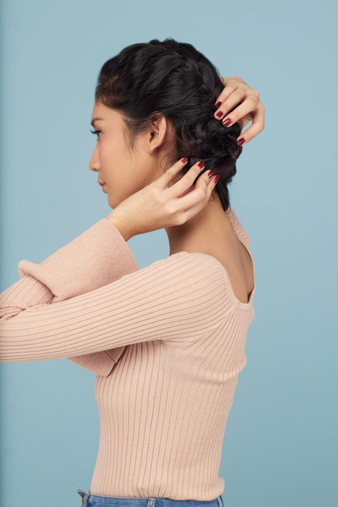 Gulung hasil kepang menjadi bun