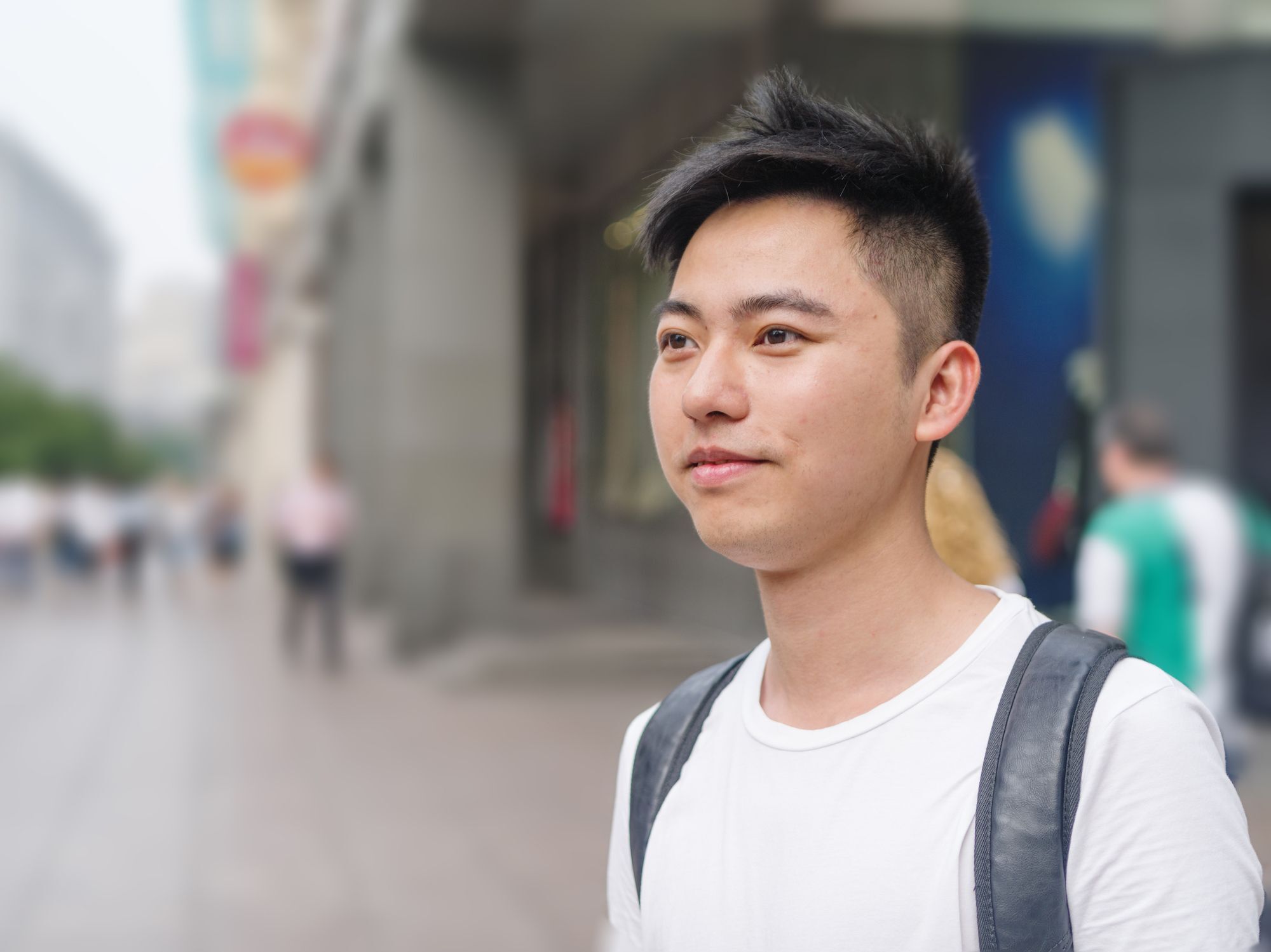 Coba gaya fade pada bagian samping rambut. (Foto: Shutterstock)