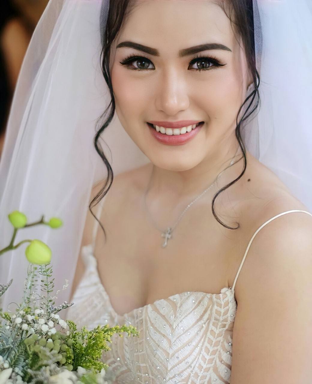 Stella tjia wedding look fresh and natural