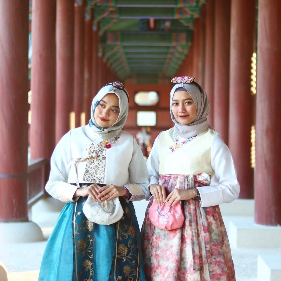 10 Inspirasi OOTD Style Hijab Korea untukmu Pencinta Drakor