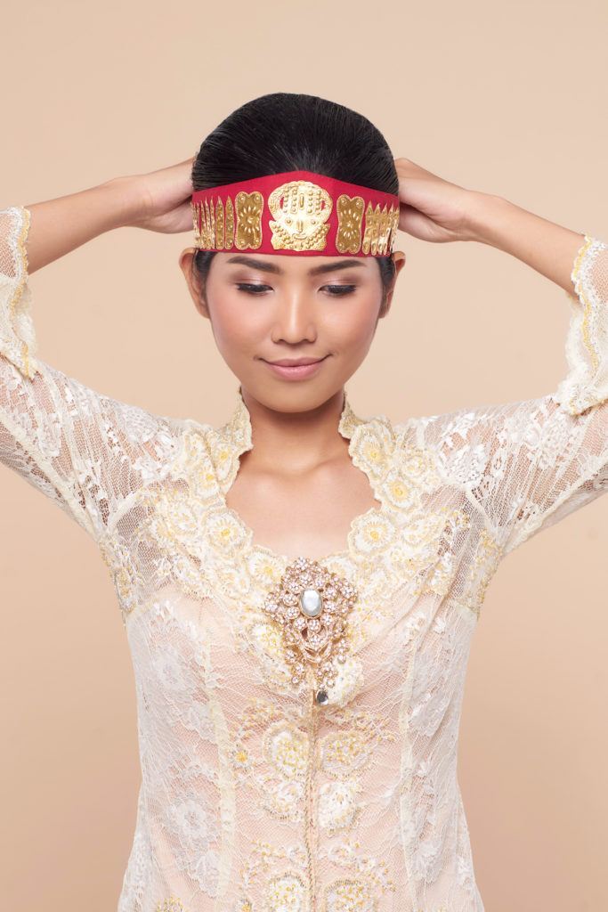 Step 6 - sanggul pengantin batak.