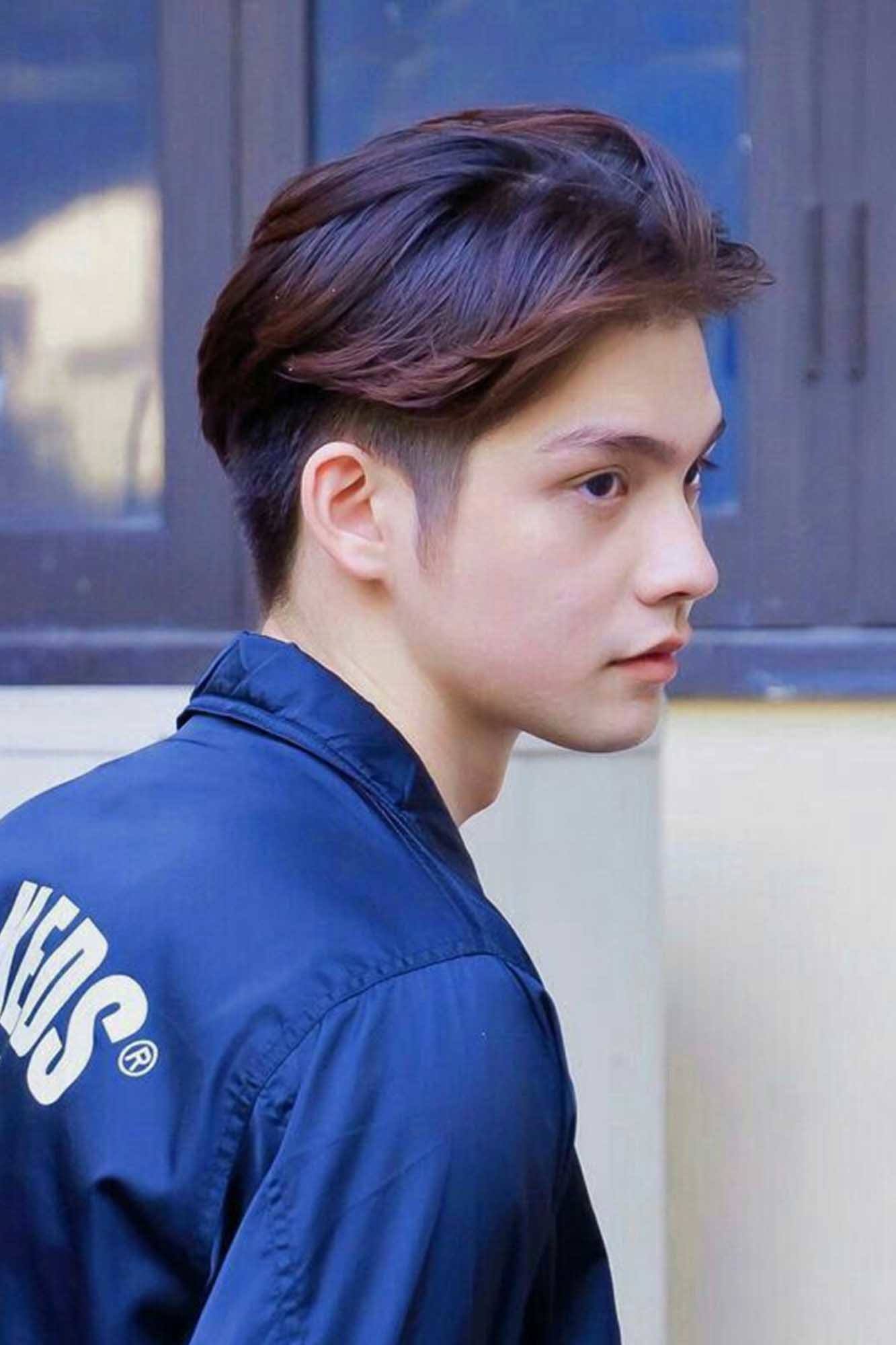 aktor dan model thailand bright vachirawit dengan rambut pendek two block