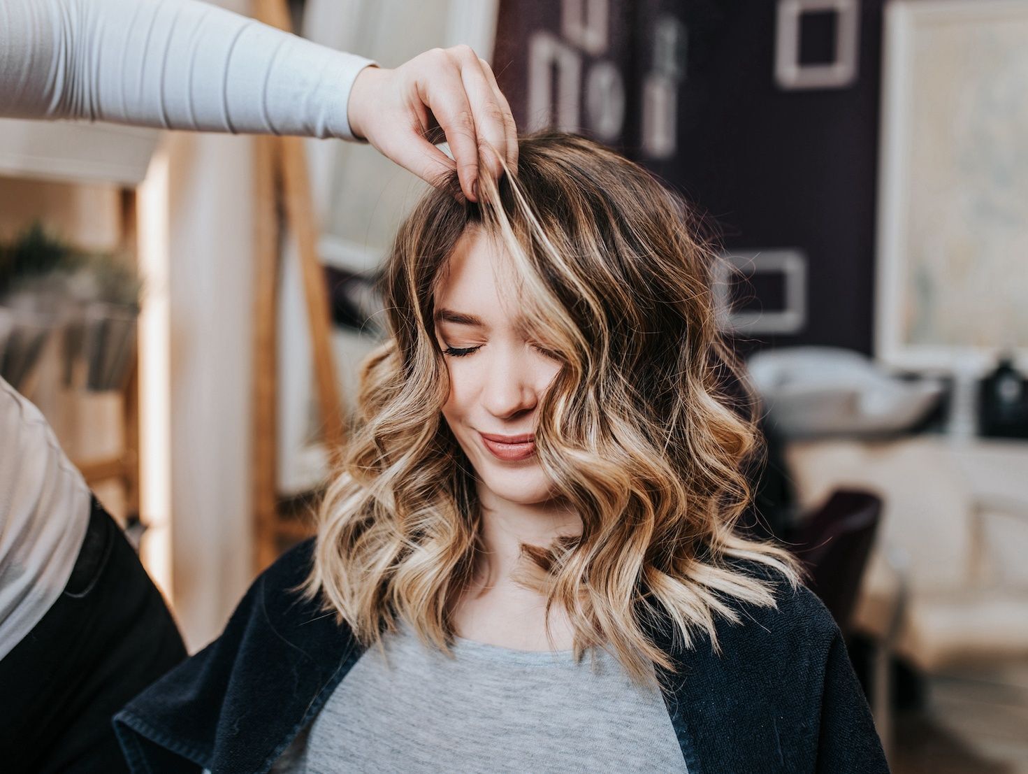 Campuran balayage dengan money piece. (Foto: Shutterstock)