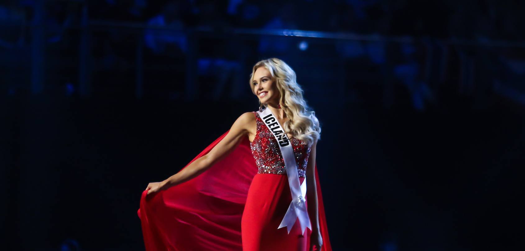 Gaya wavy bertekstur yang sangat masa kini. (Foto: Shutterstock)