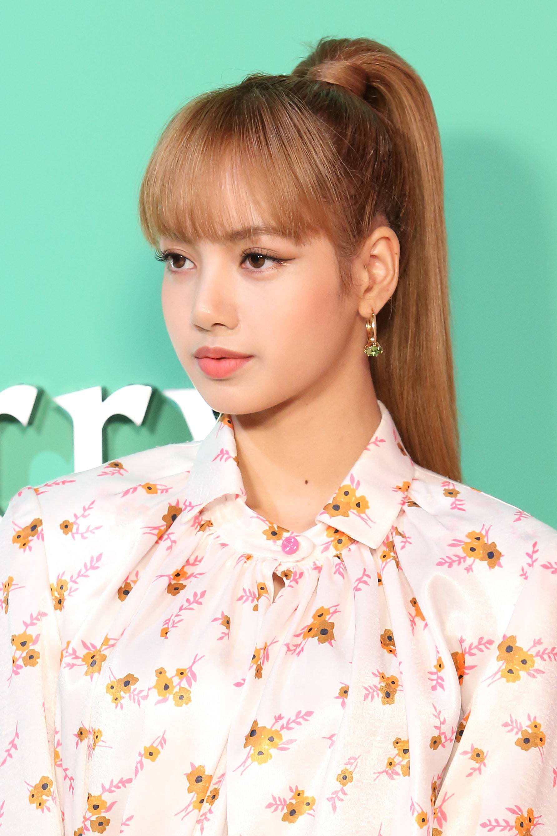 Gaya rambut high ponytail cocok untuk acara-acara formal. (Foto: TeenVogue)