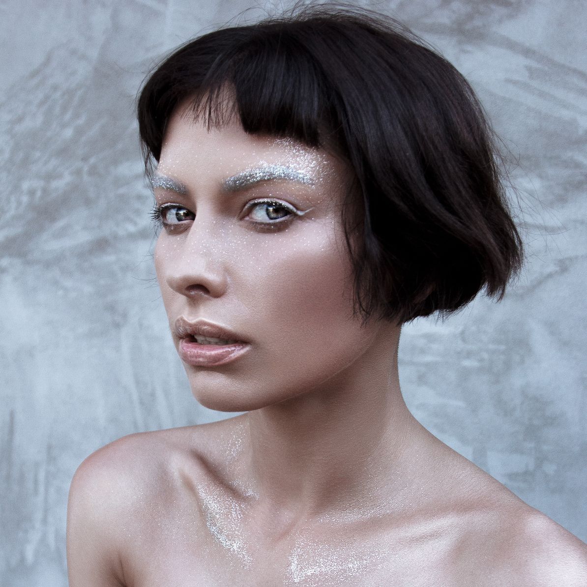Jika bosan, model poni ini bisa kamu beri gaya acak. (Foto: Shutterstock)