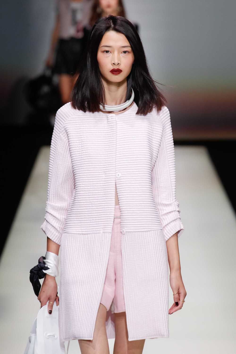 Tambahkan layer pada rambut bob untuk memberikan kesan ringan. (Foto: Indigitalimages)
