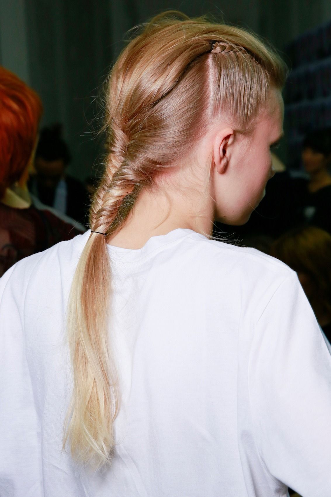 Gaya rambut fishtail braid untuk kamu yang sudah advance dalam menata rambut. (Foto: indigitalimages.com)