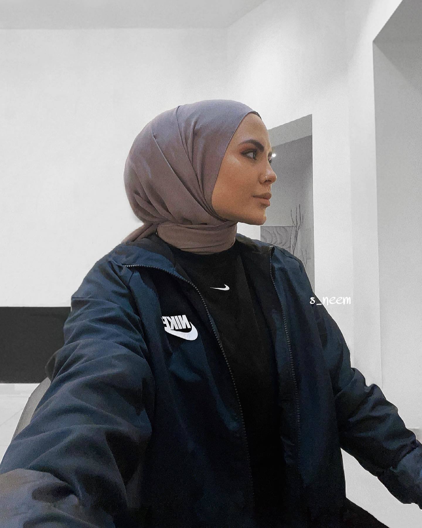 Kenakan hijab pashmina yang nyaman untuk olahraga. (Foto: Instagram.com/s_neem)