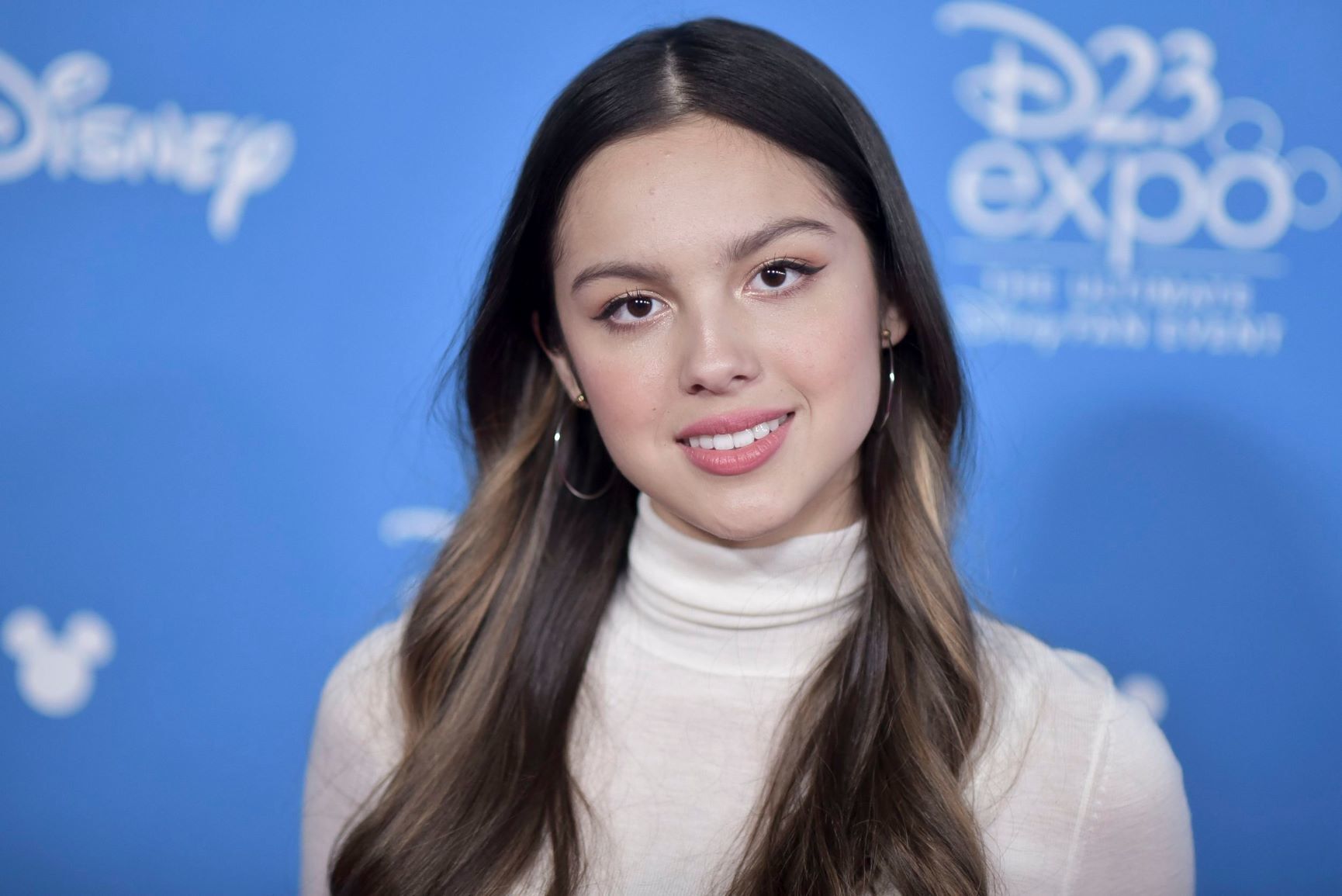 Rambut balayage hitam yang cocok untuk semua warna kulit. (Foto: Shutterstock)