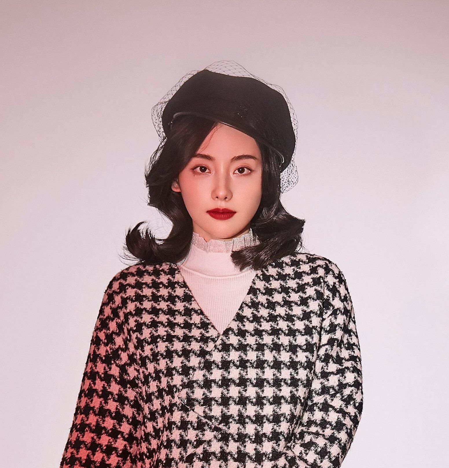 Menggunakan beret. (Foto: Shutterstock)