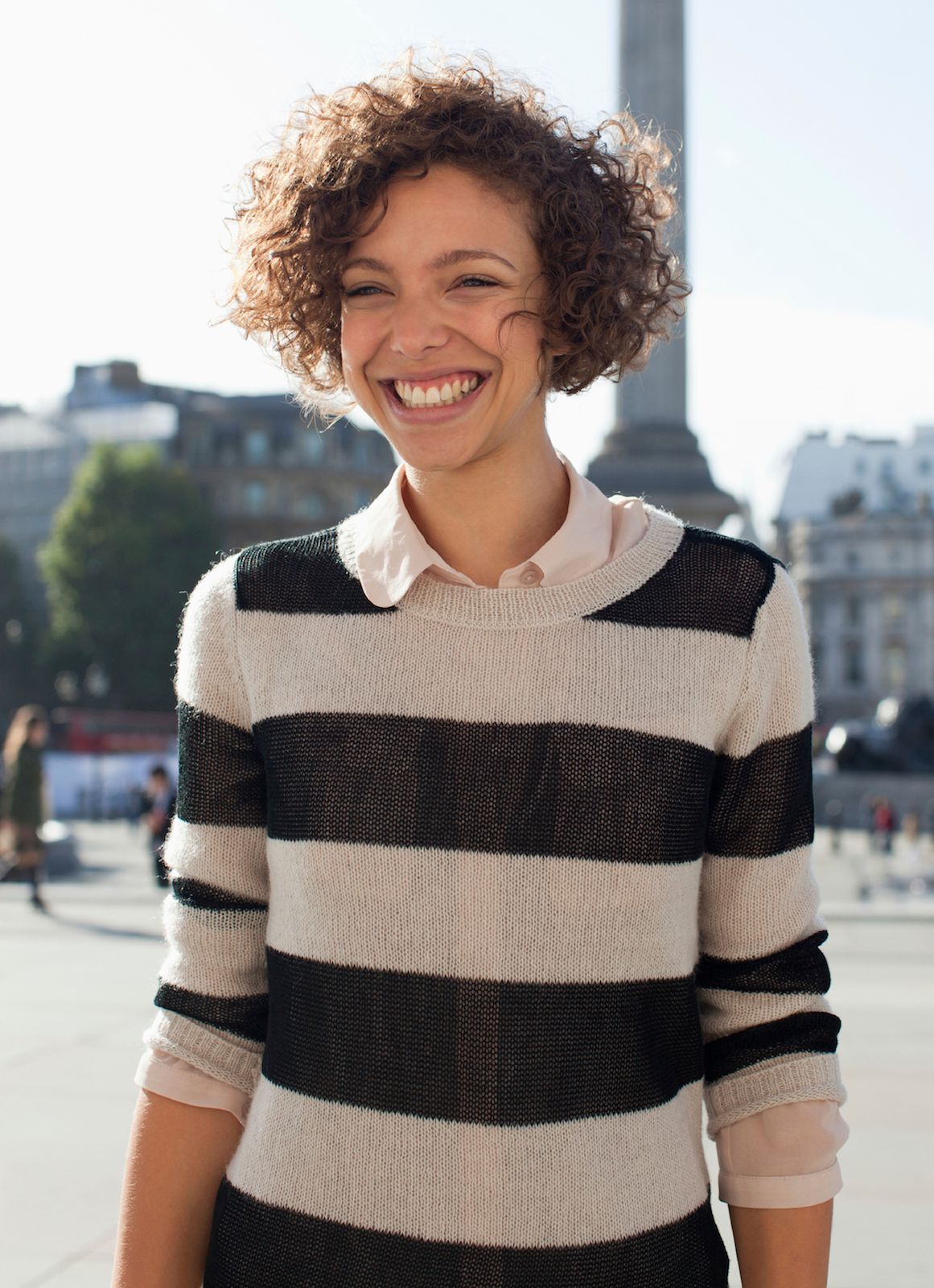 Tekstur asli rambut bisa dimanfaatkan untuk membuat gaya yang berbeda. (Foto: iStockphoto by Getty Images)