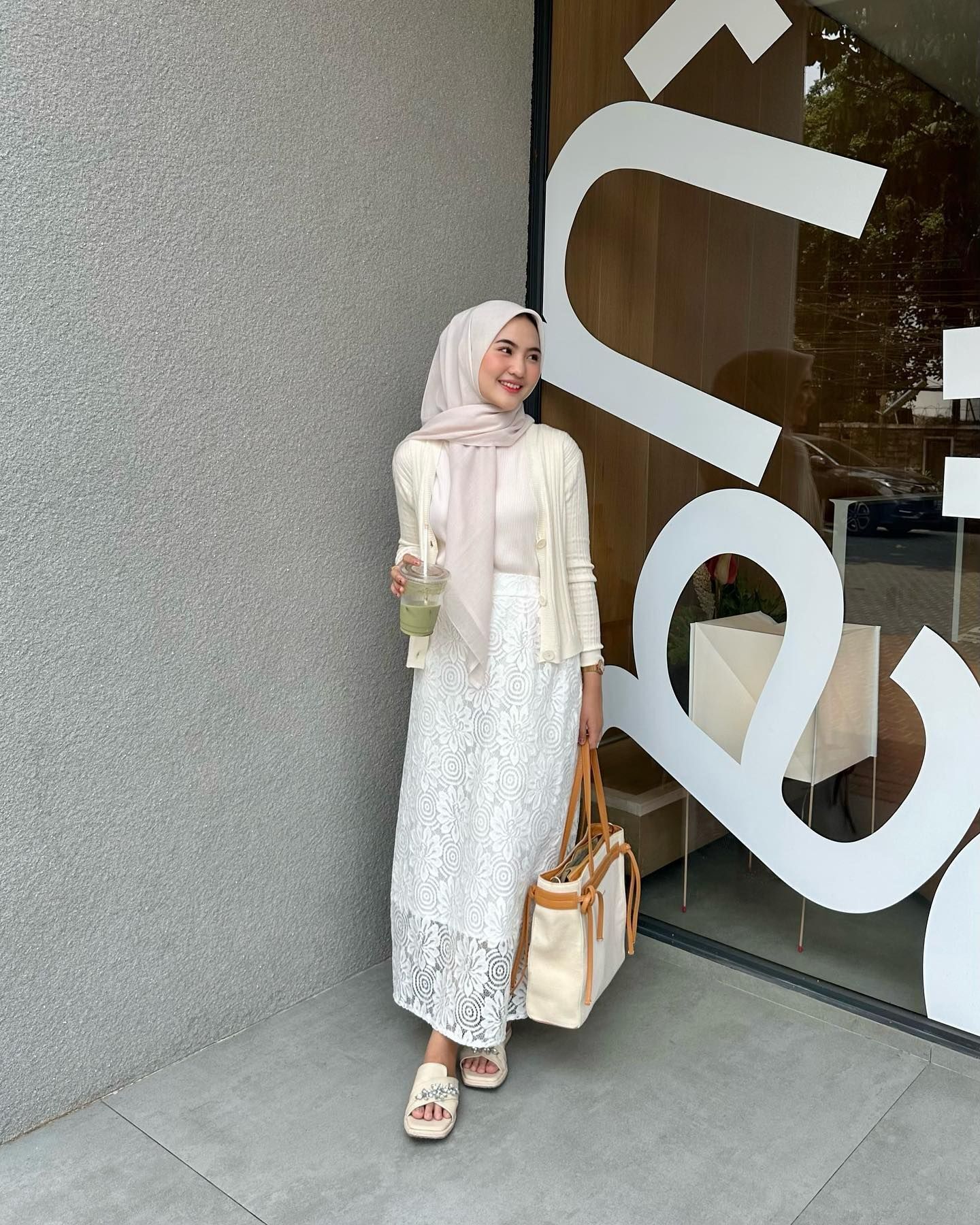 (Foto: Instagram/intanghazll_)