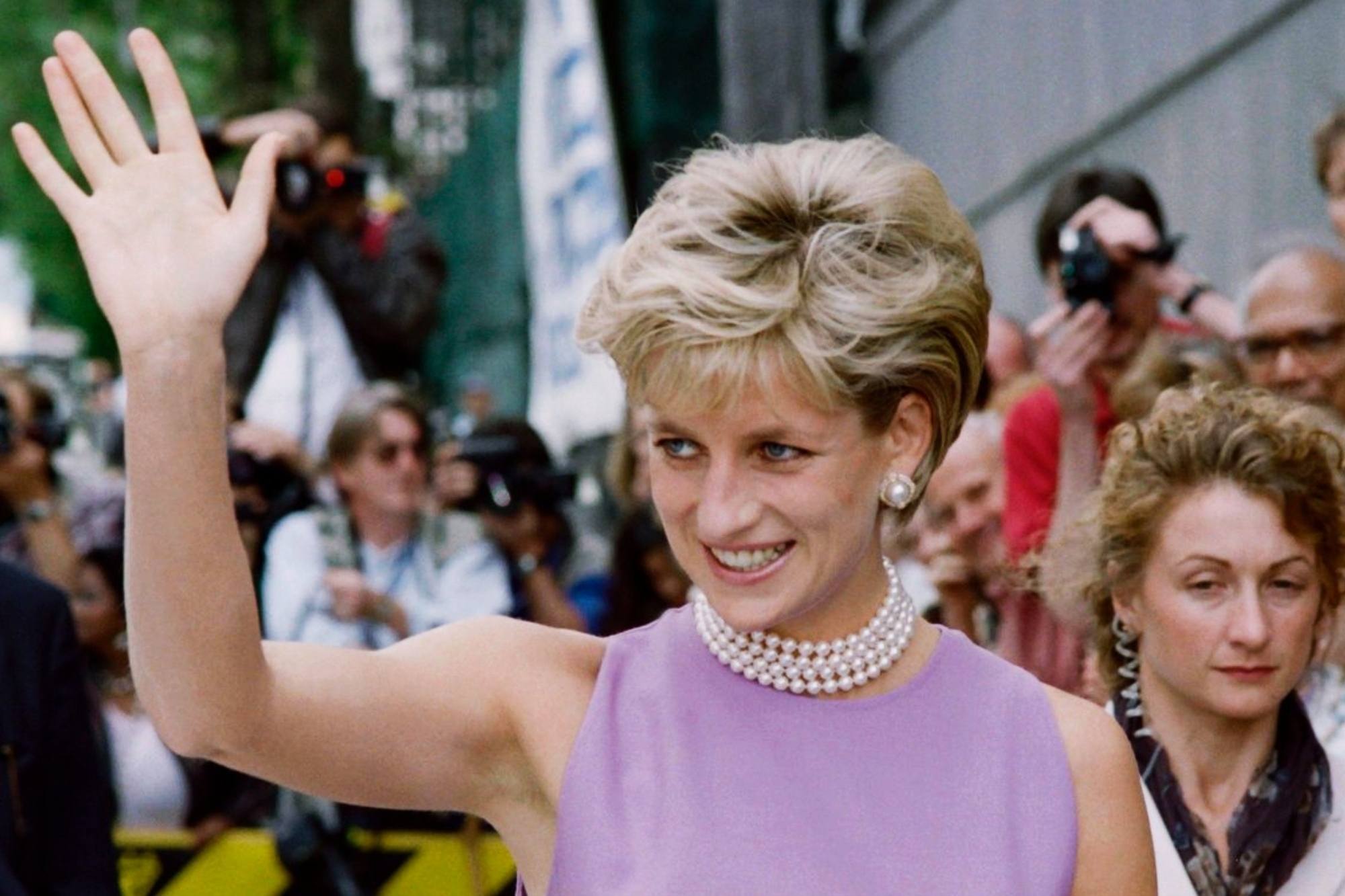 Inilah signature style Lady Diana! (Foto: Getty Images)