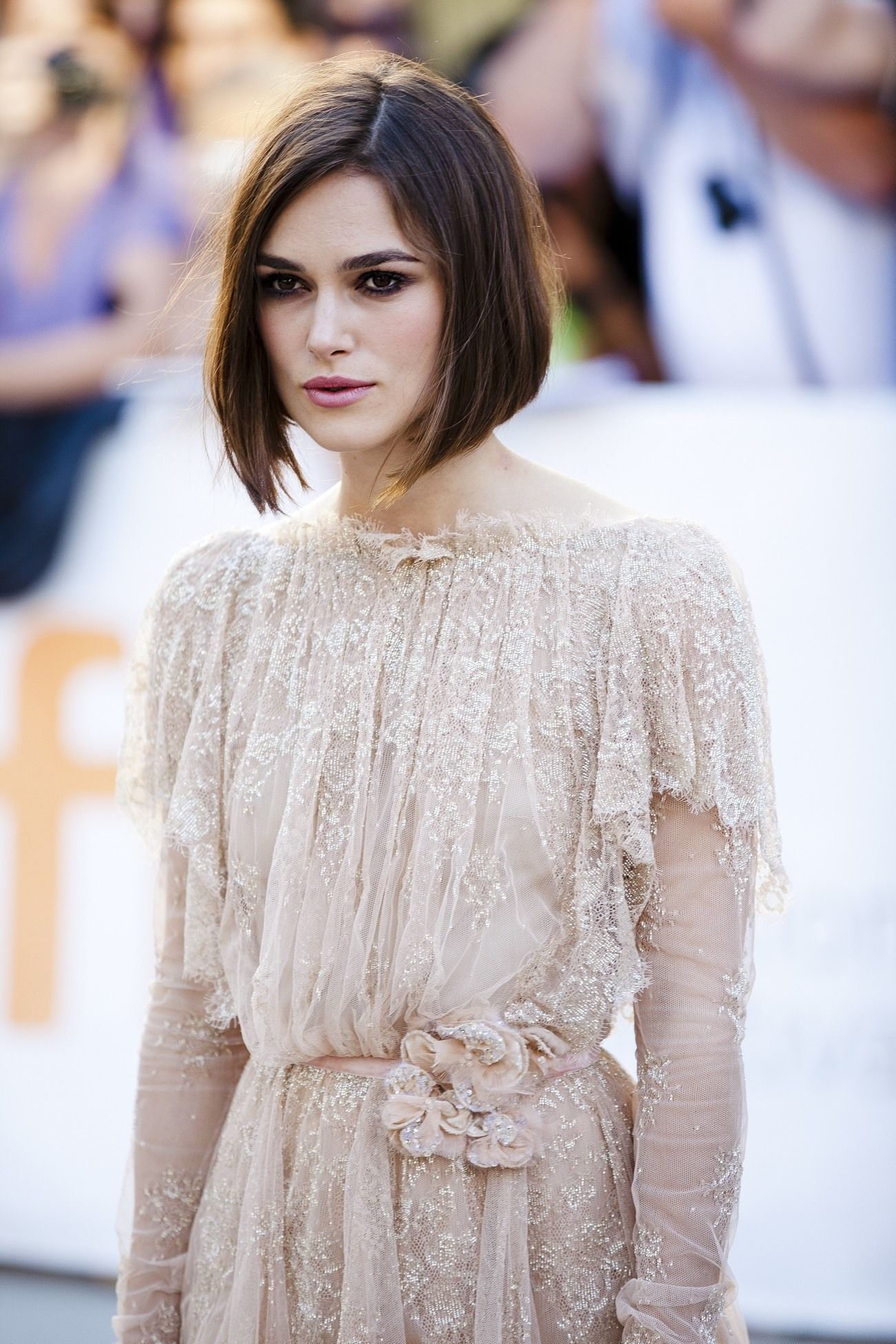 Keira Knightley dengan model rambut angled hair (Foto: Shutterstock)