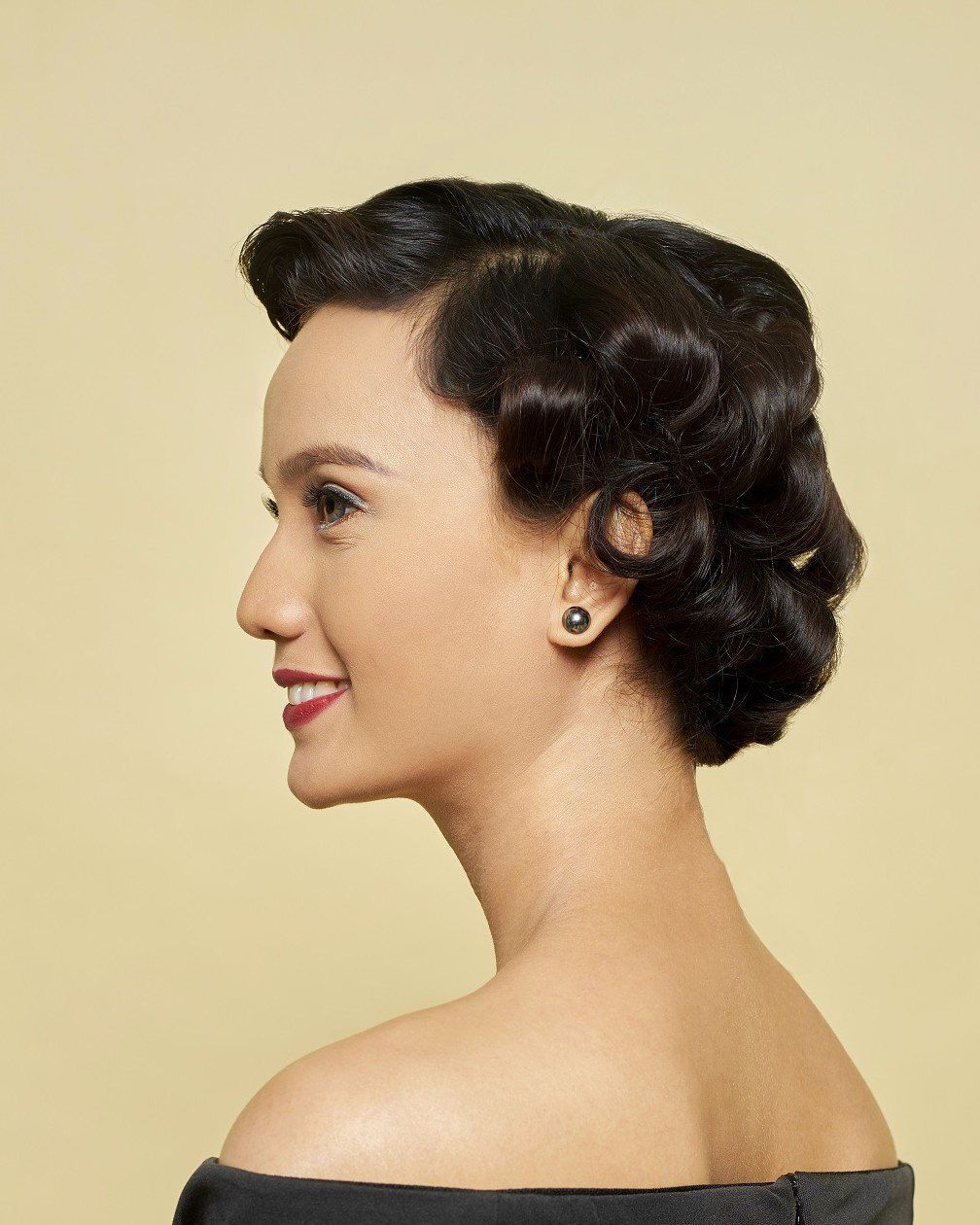mengeriting rambut tanpa catokan dengan pin curls