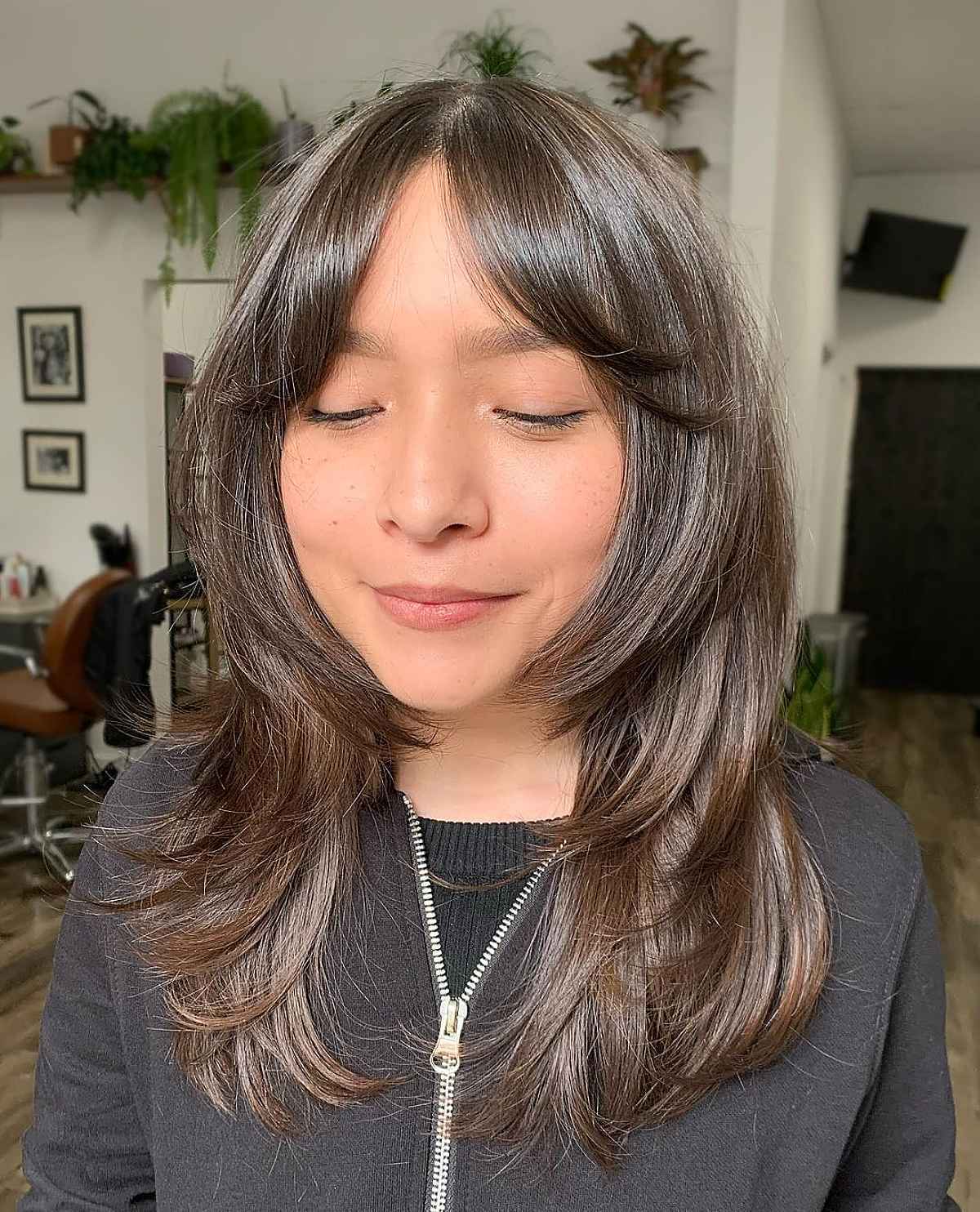 Layer yang menyerupai bentuk huruf C. (Foto: Instagram/ryennesnow.hair)