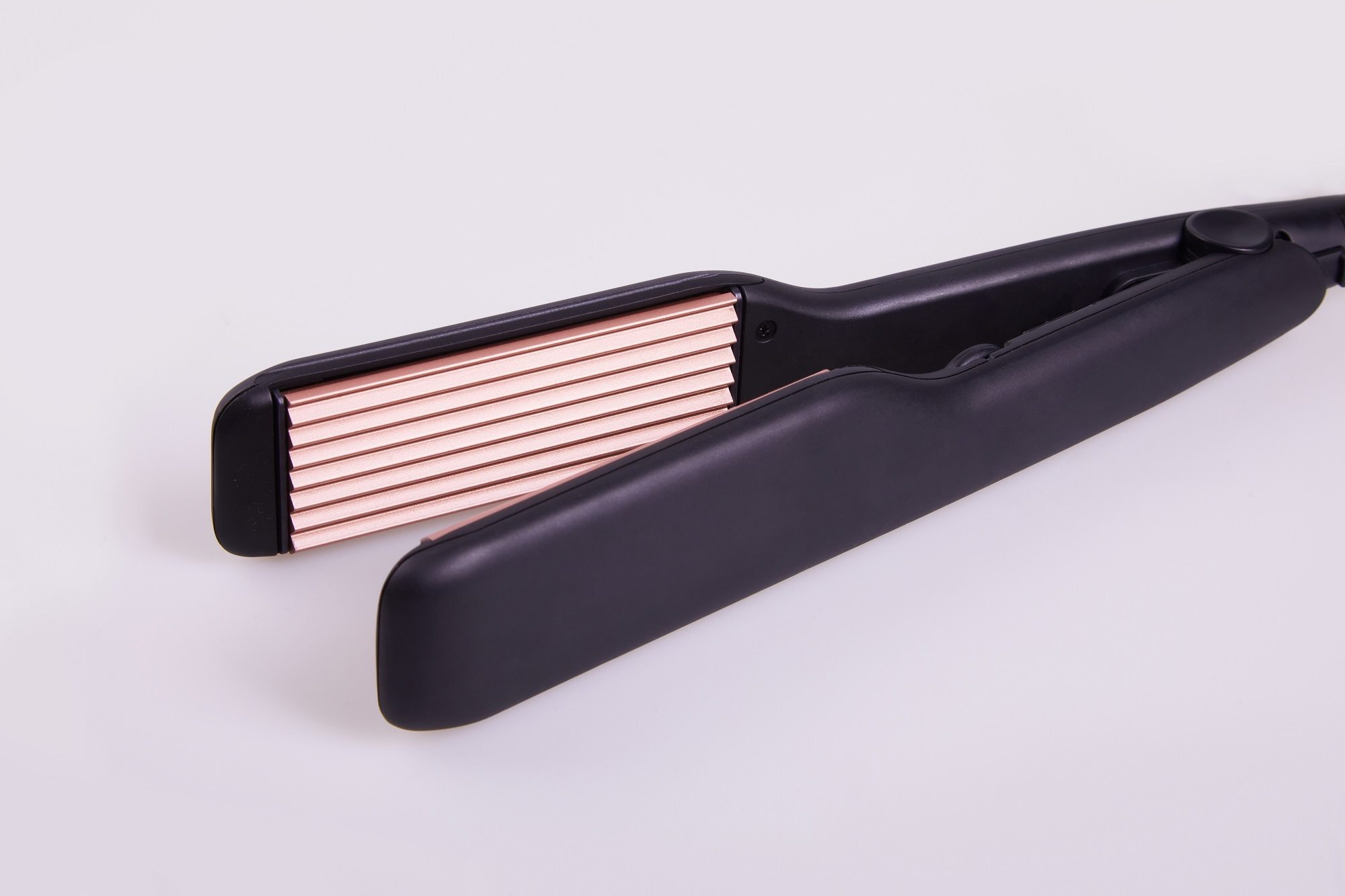 Catokan keriting papan atau hair crimper