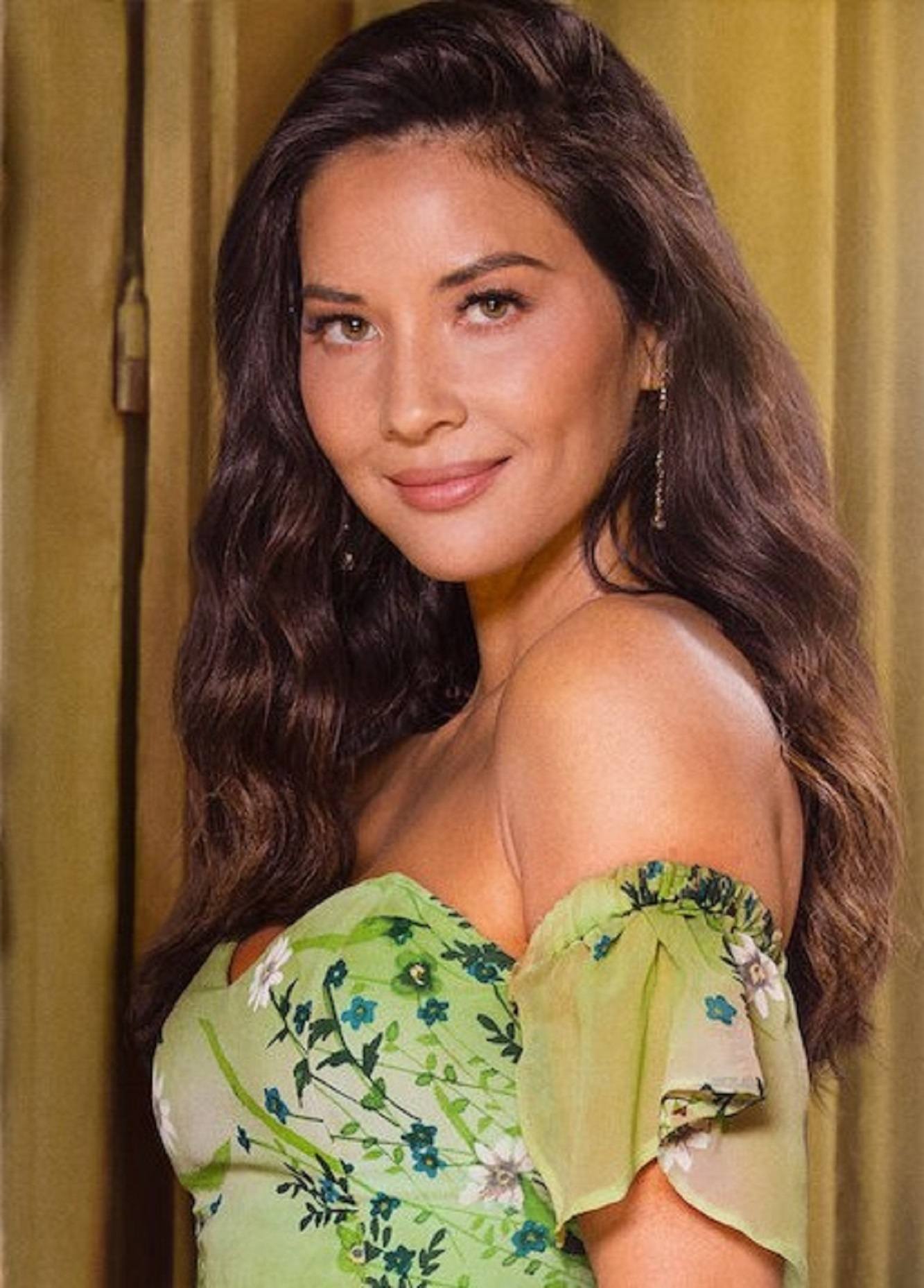 film romantis gaya rambut olivia munn love wedding repeat