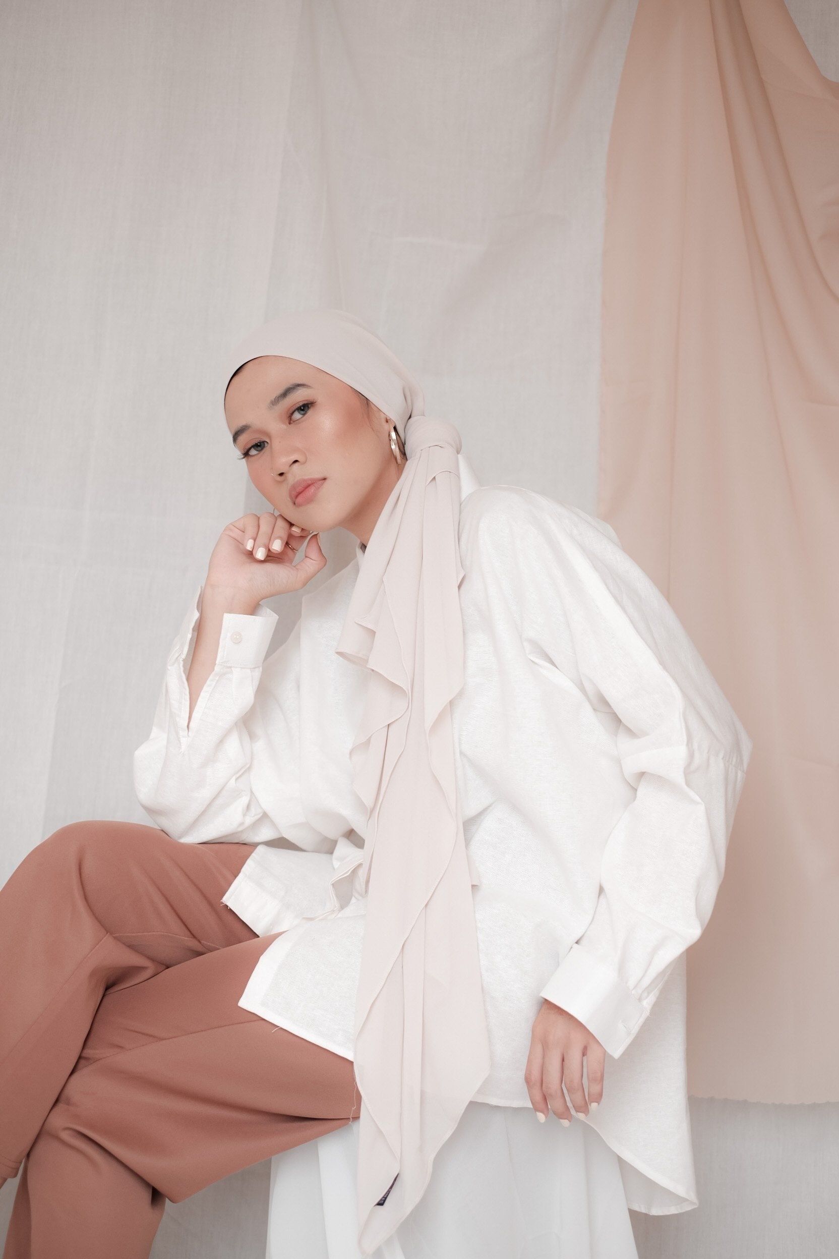 Gaya hijab pashmina modern