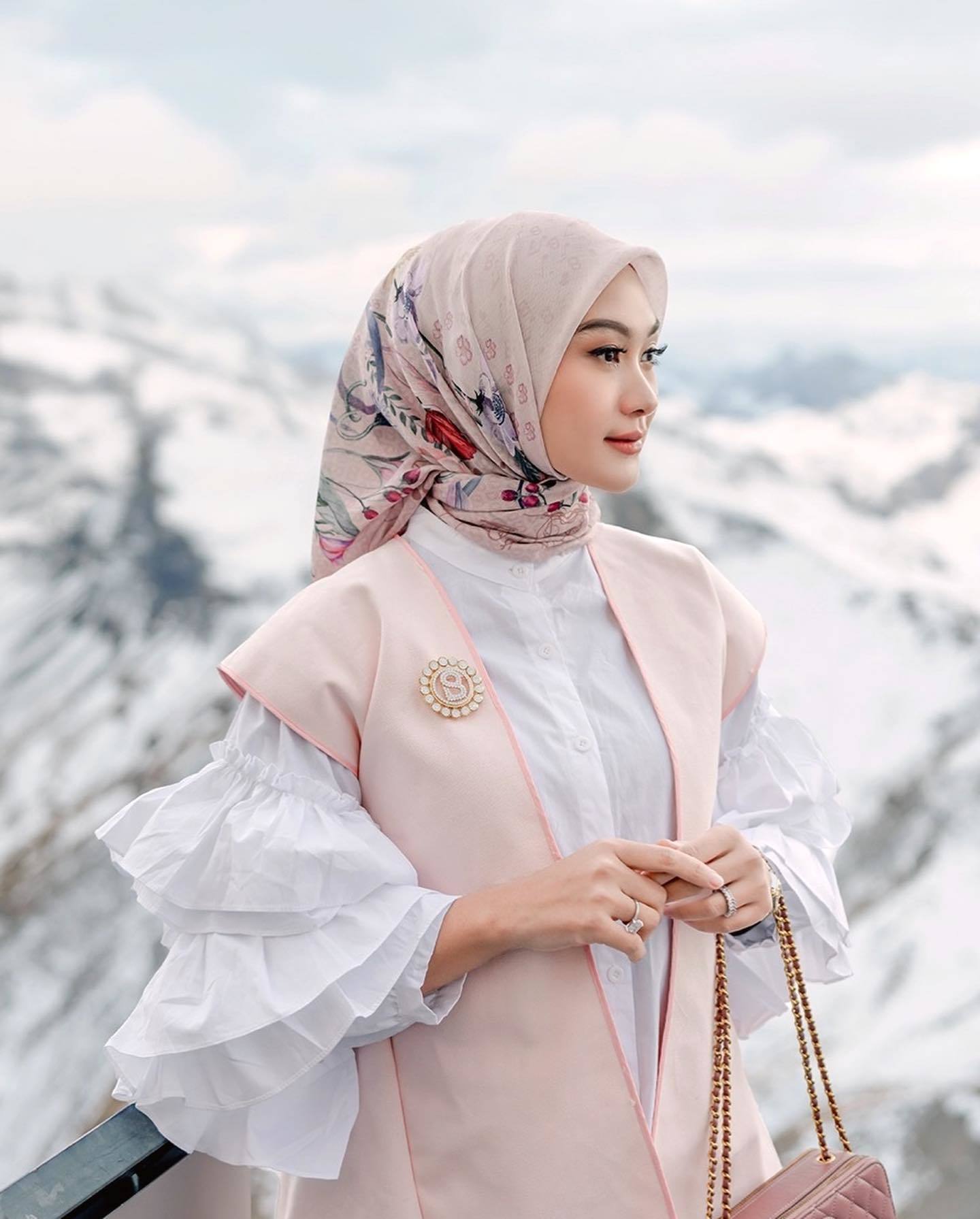 Tutorial Hijab Modern dan 14 Inspirasi untuk Hari Raya