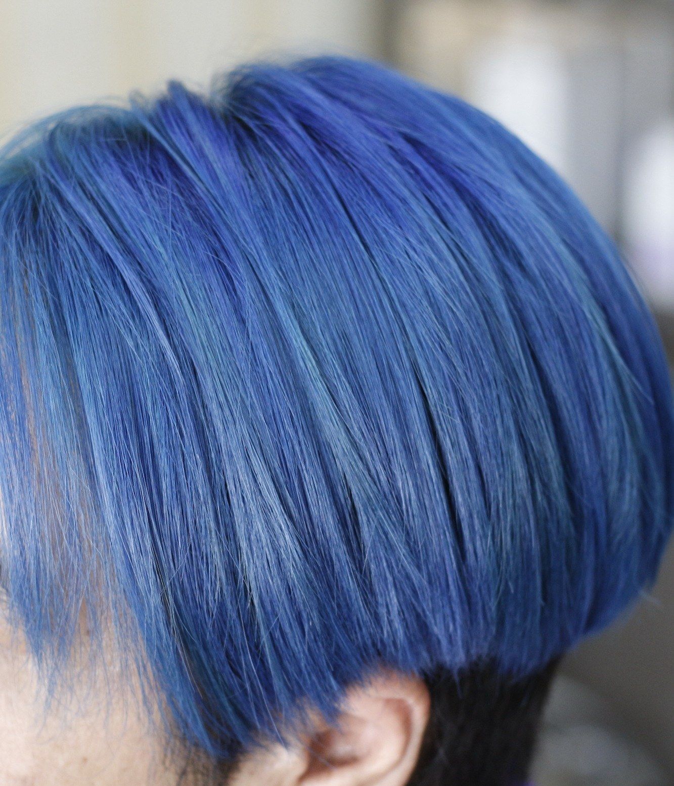 Warna rambut biru laut dengan gaya ombre. (Foto: Shutterstock)