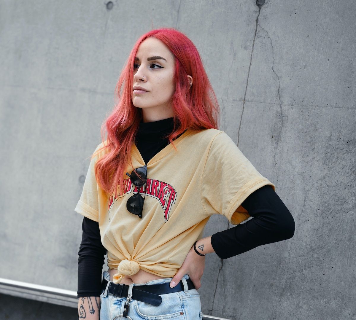 Beri warna supaya rambut bergelombang lebih terlihat dinamis. (Foto: Shutterstock)