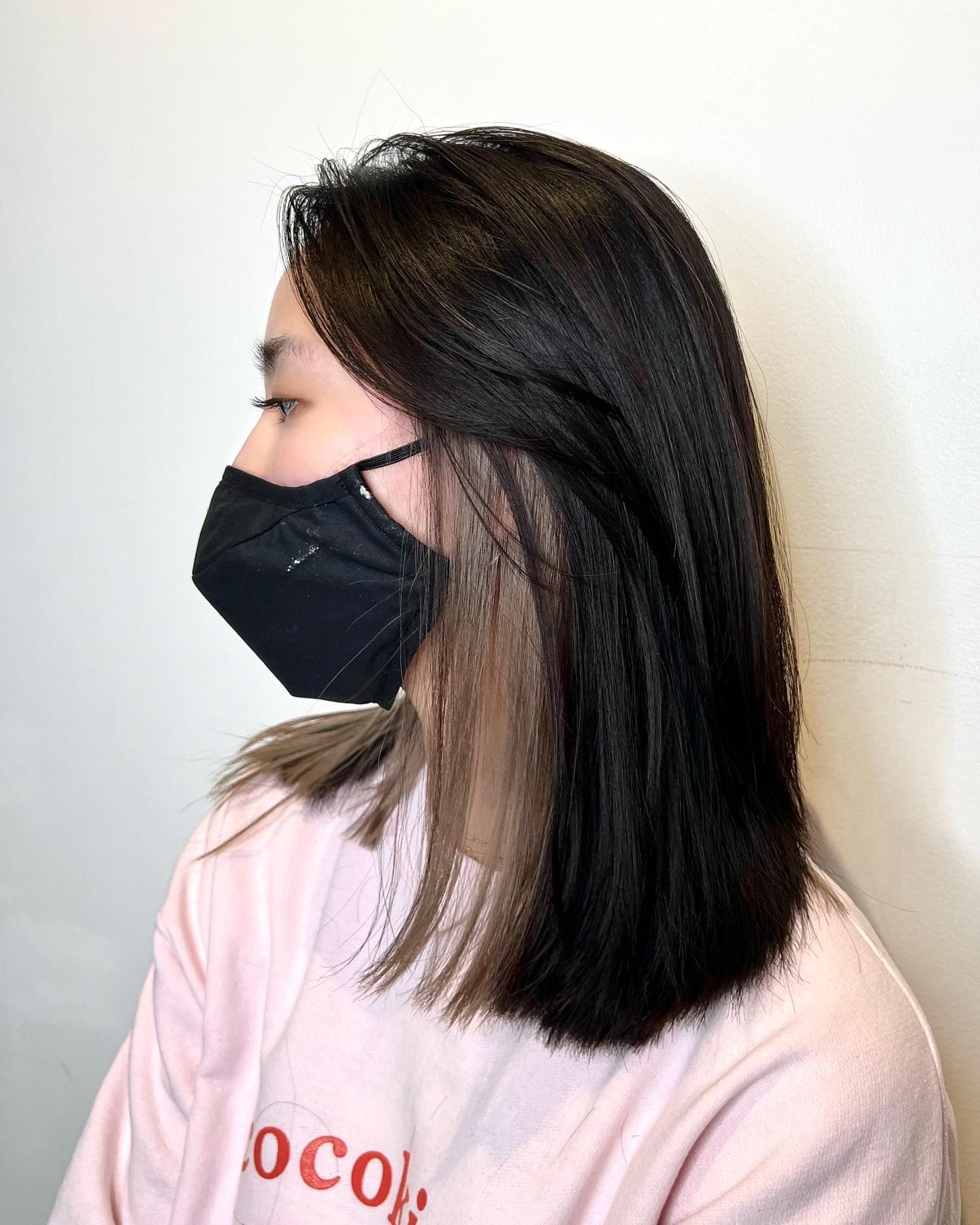 Coba detail peekaboo yang unik. (Foto: Instagram.com/doubleqnyc)