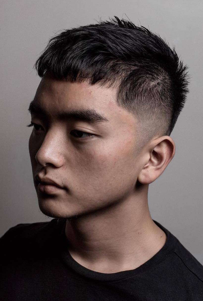 Potongan rambut pria French Crop yang bisa ditata rapi atau messy menggunakan wax. (Foto: Haircut Inspiration)