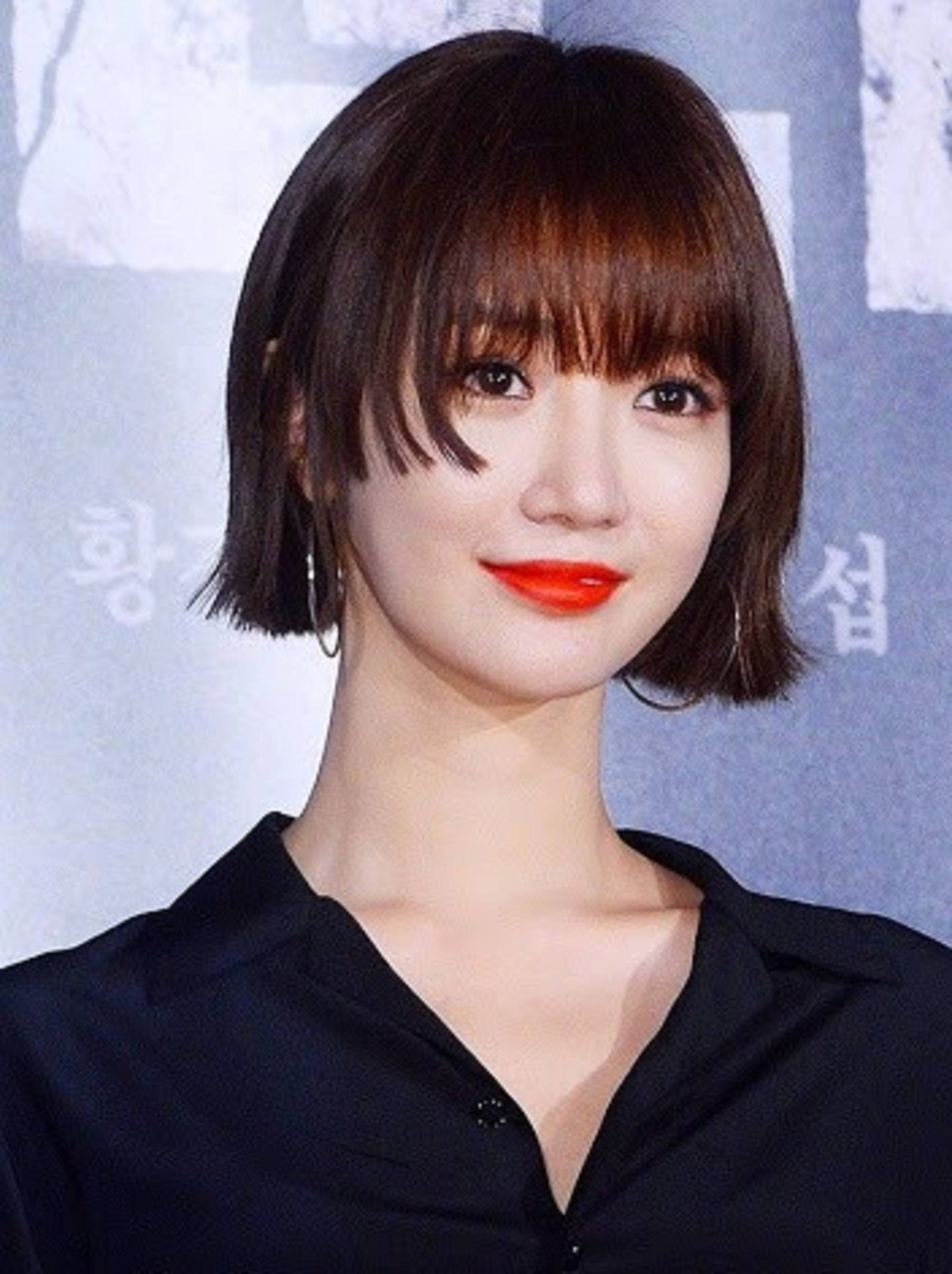 Gaya hime cut dengan poni a la Go Jun Hee. (Foto: KPopStuff)