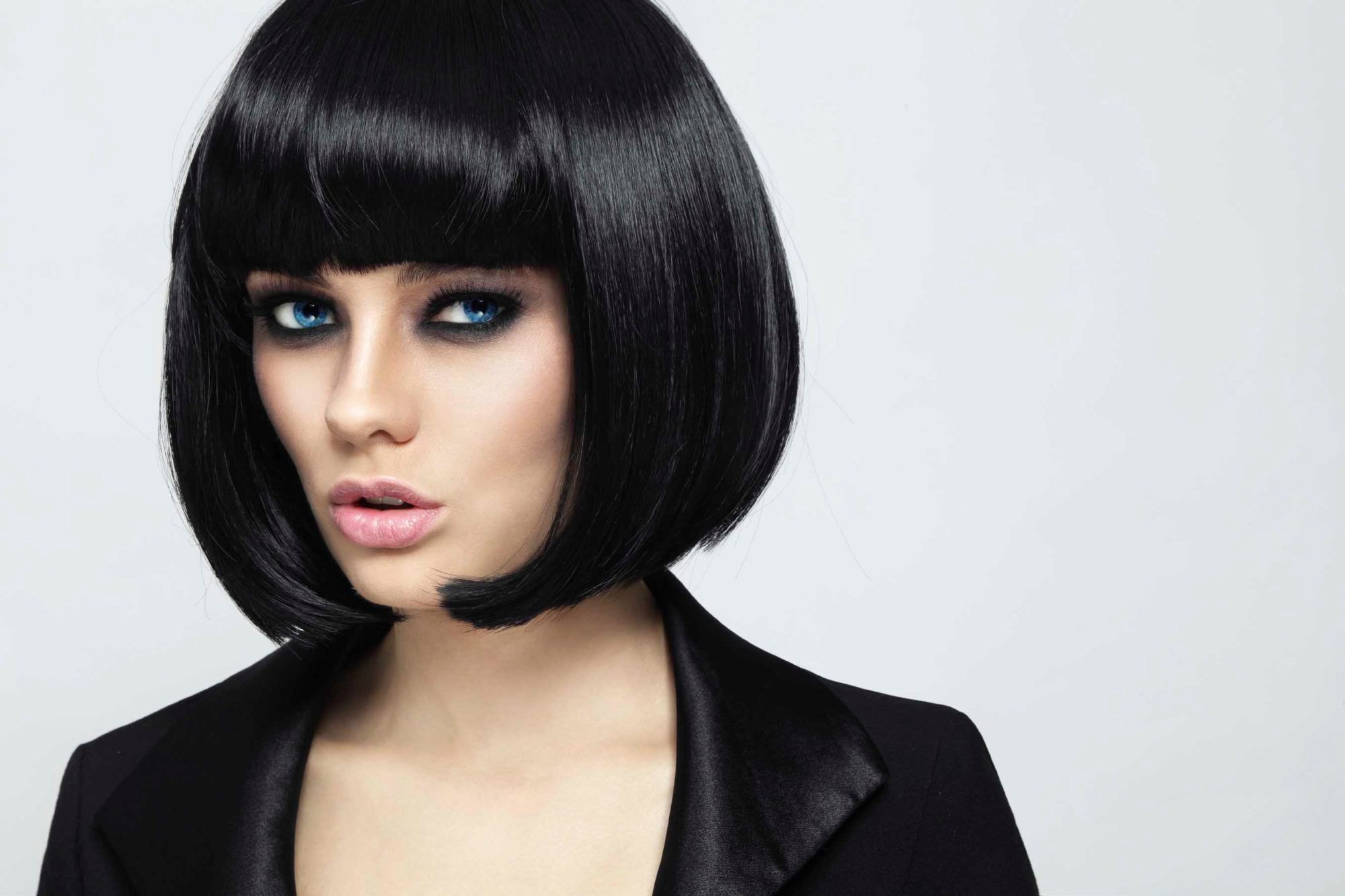 Gaya rambut ini bisa memberikan efek rambut yang lebih tebal. Foto: iStockphoto by Getty Images)